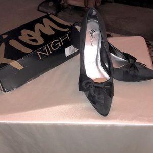 Fioni Black Satin heels